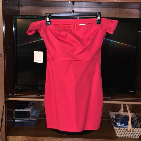 Mini Dress with a cut in front - Picture 1 of 4